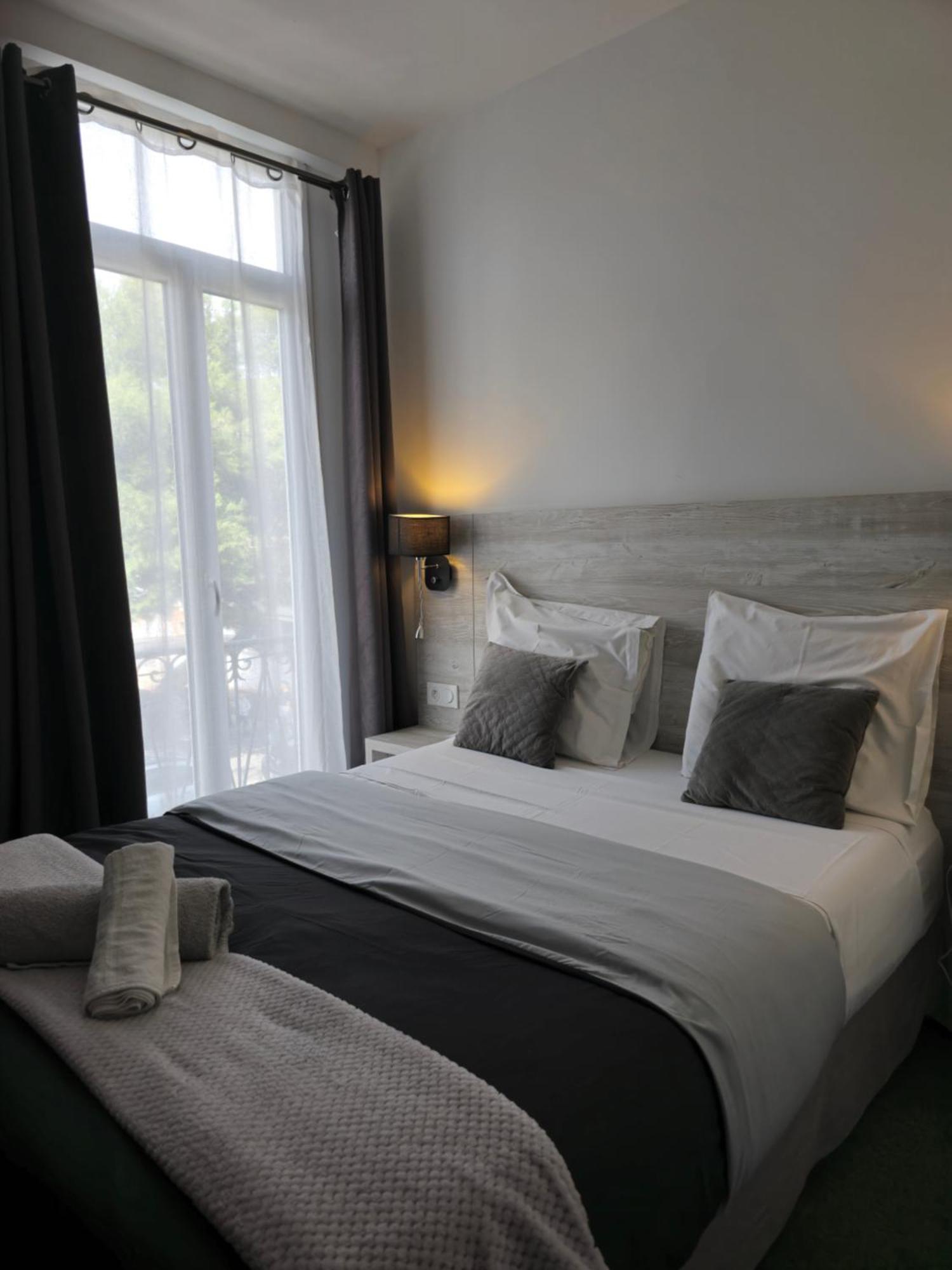 Hotel L'Alsace-Gare Sncf Narbonne Buitenkant foto